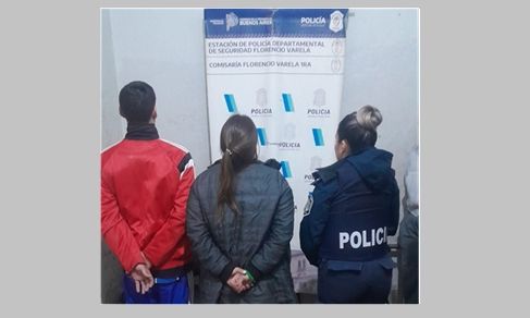 F. Varela – Hurto en el supermercado, escondían mercadería entre la ropa para no pagarla